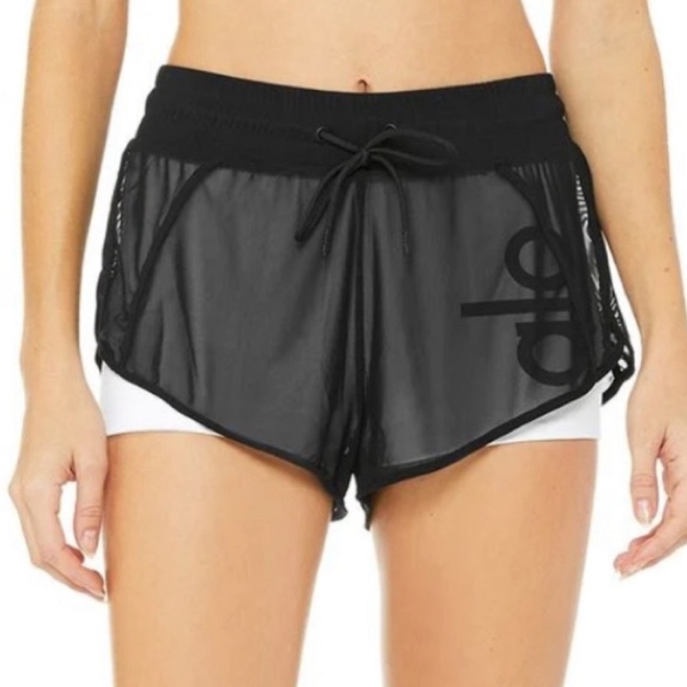 Alo Yoga Ambience Short Black and White (size Small)